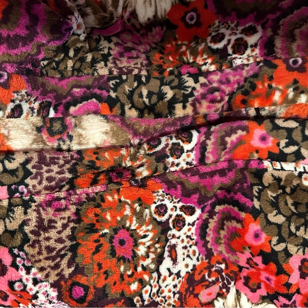 Vera Bradley Multicolor Patterned Bathrobe - Picture 3 of 4